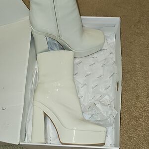 Guess Women's Cream Heeled Boots